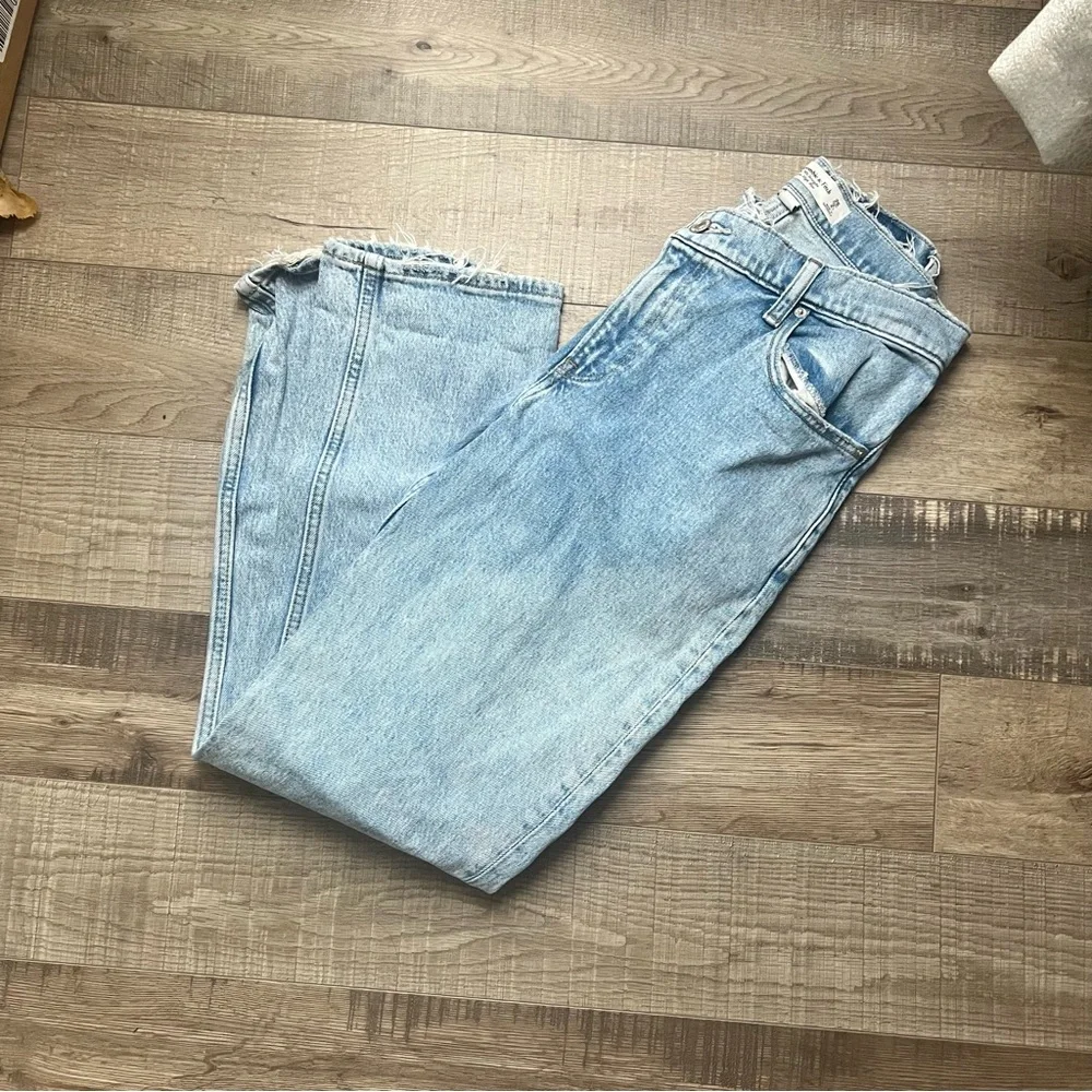 Abercrombie curve love jeans - Picture 2 of 9